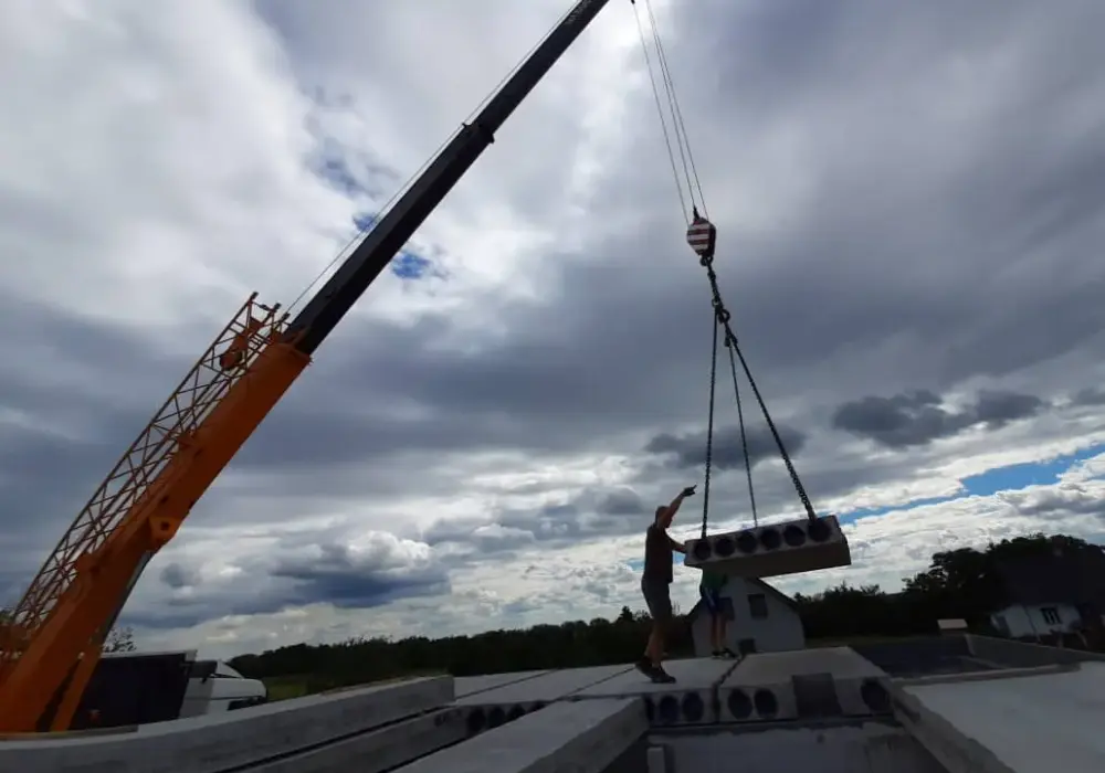 Płyta żerańska: cena za m2 i aktualne koszty w 2025 roku