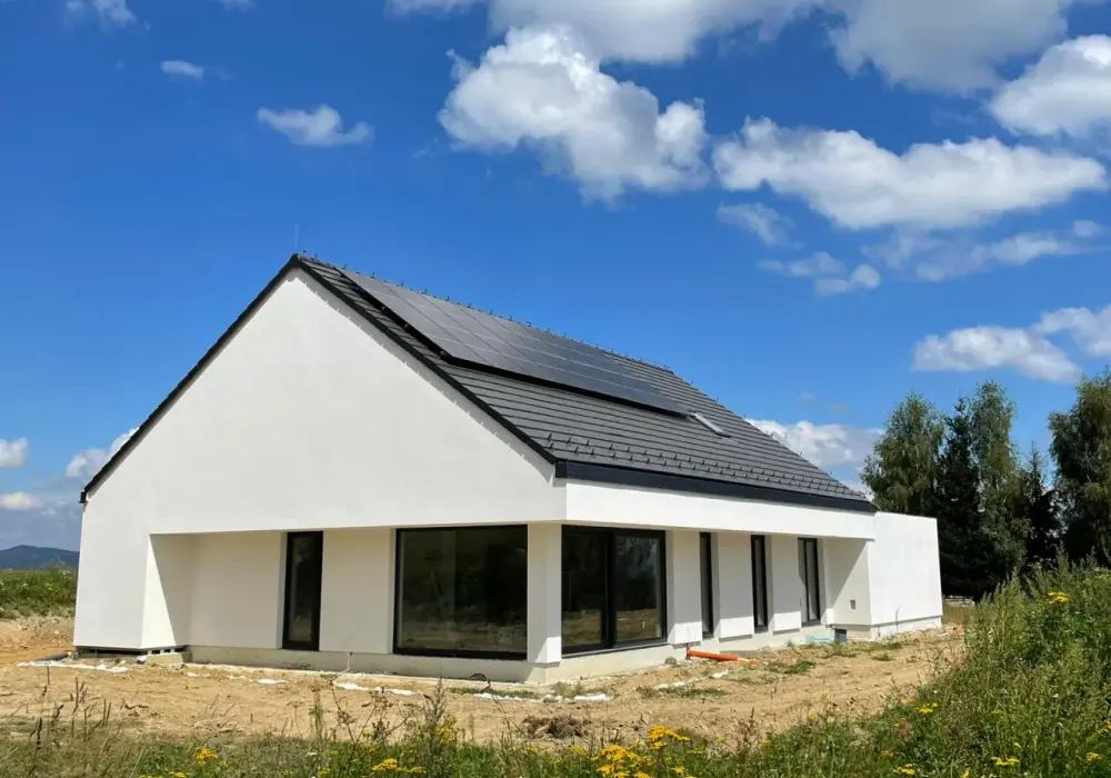Domy prefabrykowane betonowe: Koszt, zalety, wady i budowa