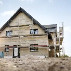 Ile kosztuje budowa domu w stanie surowym robocizna? Sprawdź ceny!
