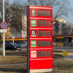 Cena paliwa na dystrybutorze: Diesel 6.87, 95 6.38, Diesel+ 7.27, 95+ 6.99, LPG 2.89. Zastanawiasz się, ile kosztuje wybudowanie stacji benzynowej?