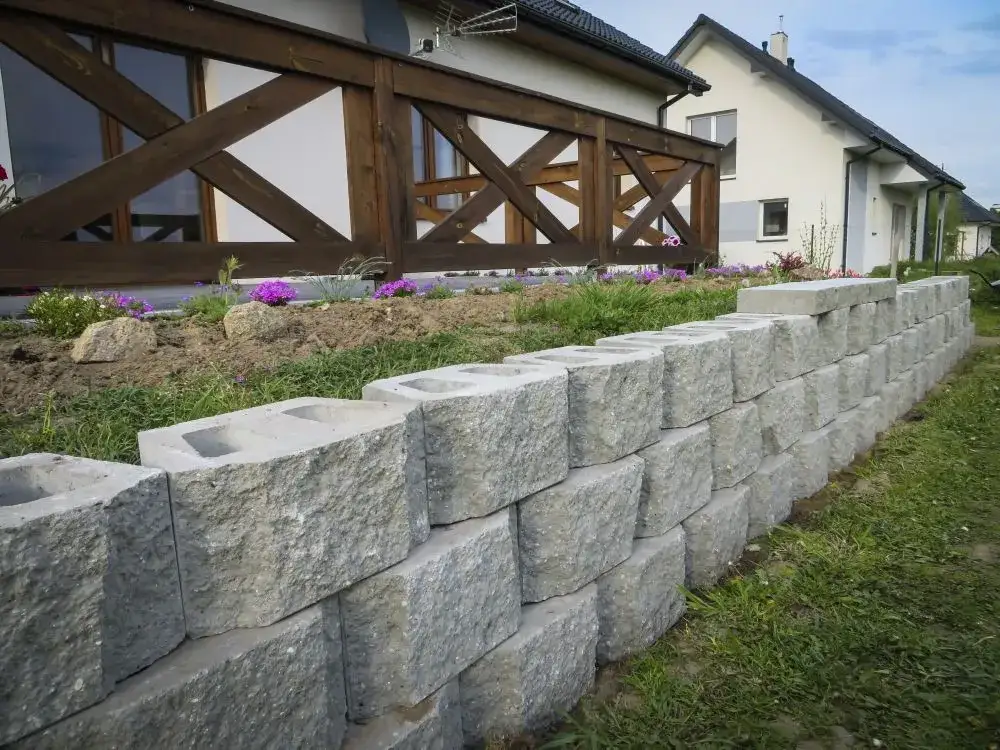 Zdjęcie Bloczki mur oporowy - jak wybrać i zastosować w ogrodzie