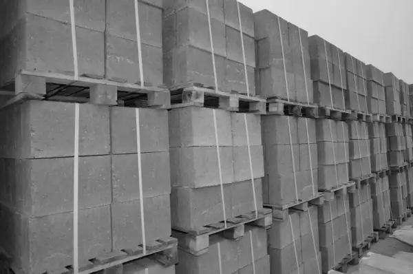 Ile waży paleta bloczków betonowych? Sprawdź wagę i wymiary